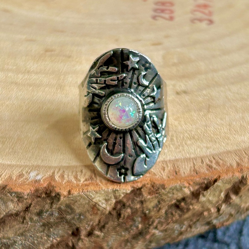 Dark Whimsigoth Magical Palm Reading Magic Unique Carved Chunky Statement Ring - Picture 6 of 7